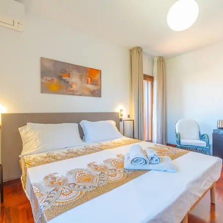 Garden Park Guest house *