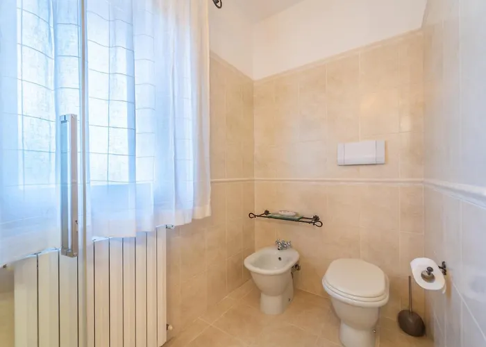 Garden Park בית הארחה אולביה